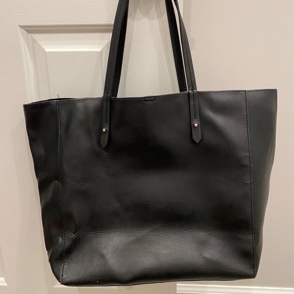 Basic black tote - Picture 3 of 5